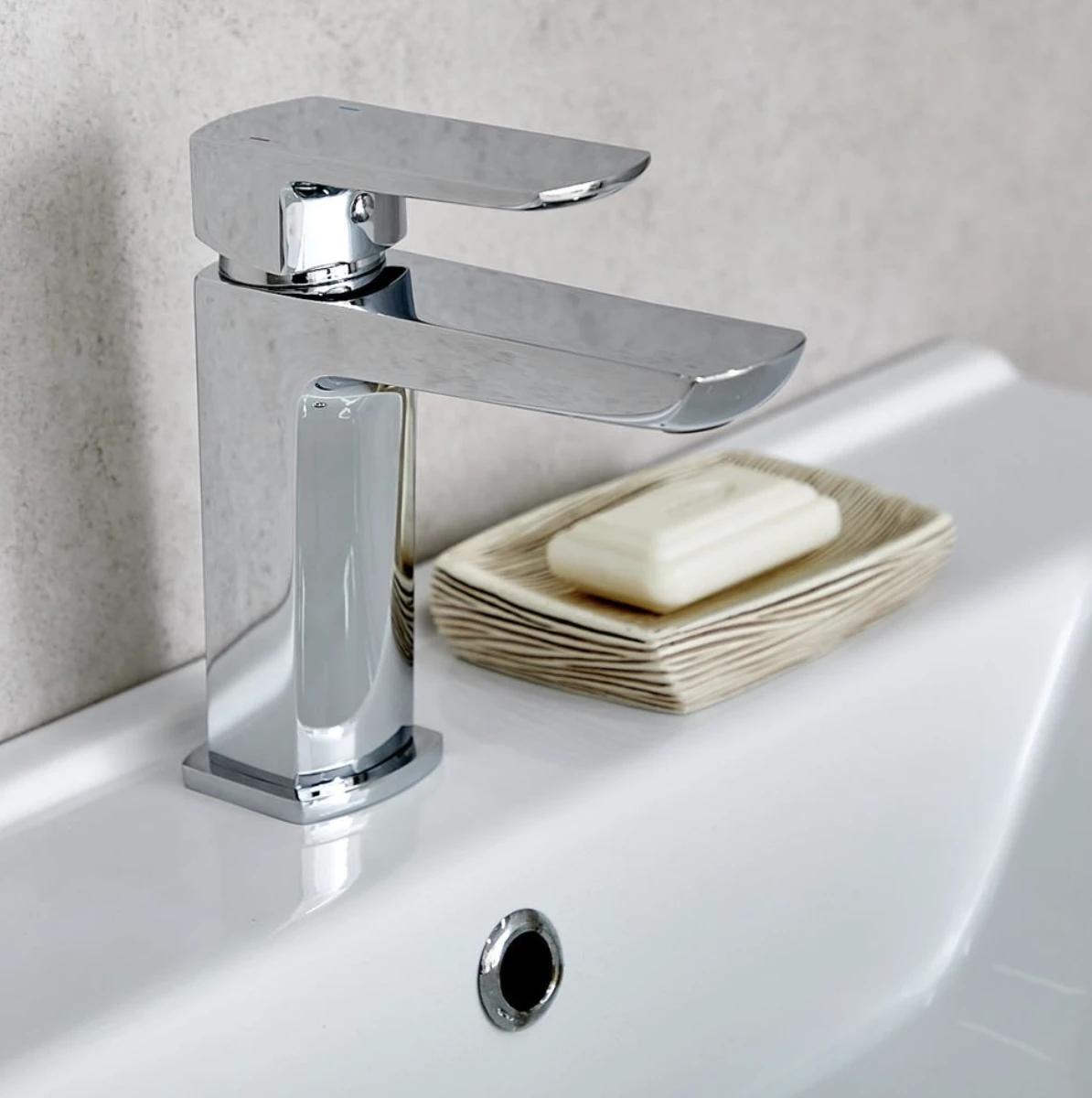 Baterie pentru lavoar Mateco Vento 107677 
