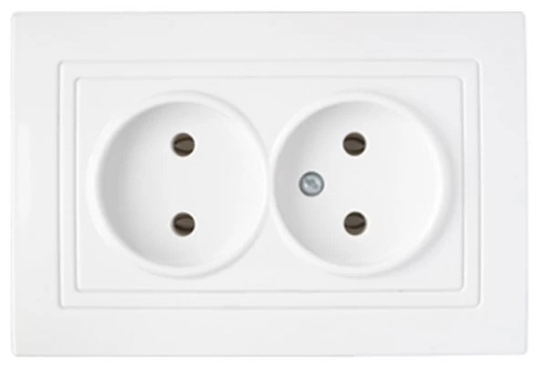 Розетка Bylectrica Uiut 2P 3386