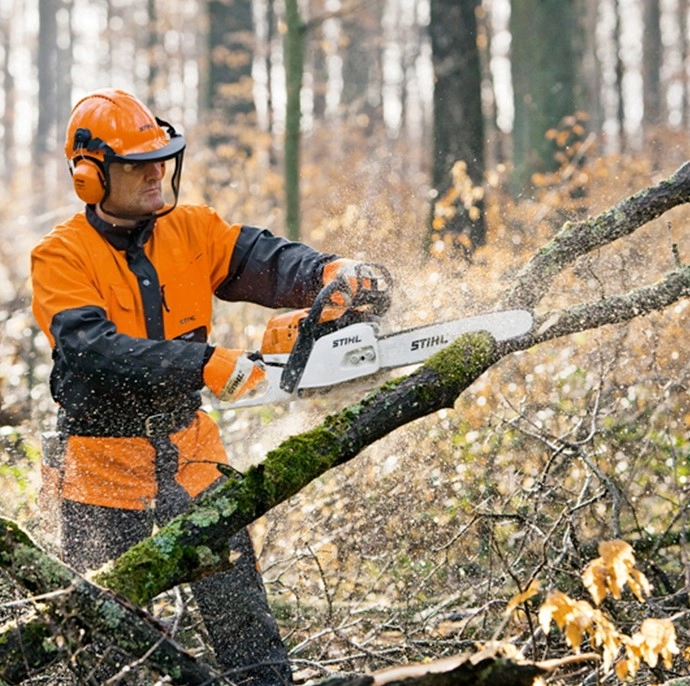 Ferestrău pe benzină Stihl MS230 